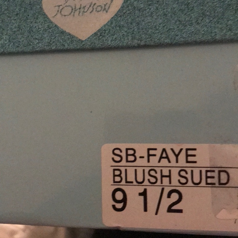 Betsy Johnson Blue Faye Blush Suede Wedge 9 1/2